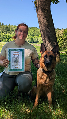 Eigenaresse Marielda met Ivy